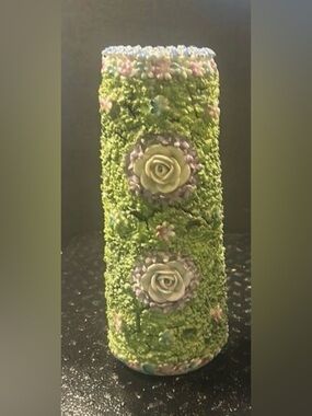 Elfin Mossware Vase
